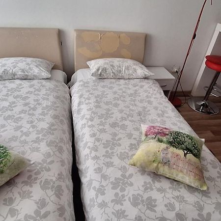 Klara Studio Apartman Split Extérieur photo