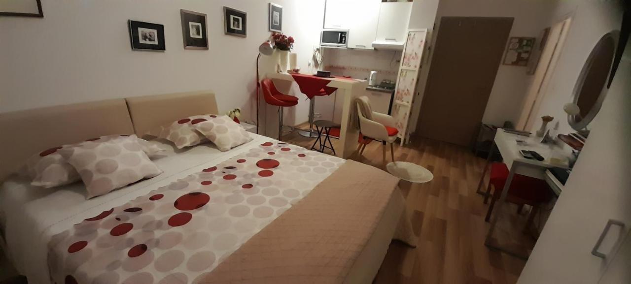 Klara Studio Apartman Split Extérieur photo