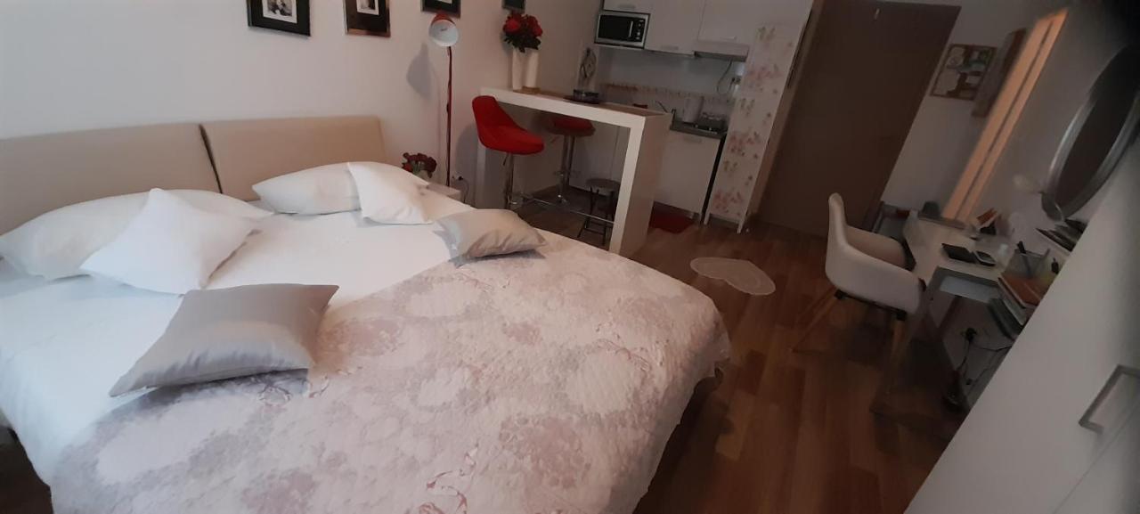 Klara Studio Apartman Split Extérieur photo