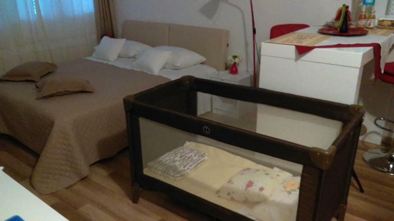 Klara Studio Apartman Split Extérieur photo